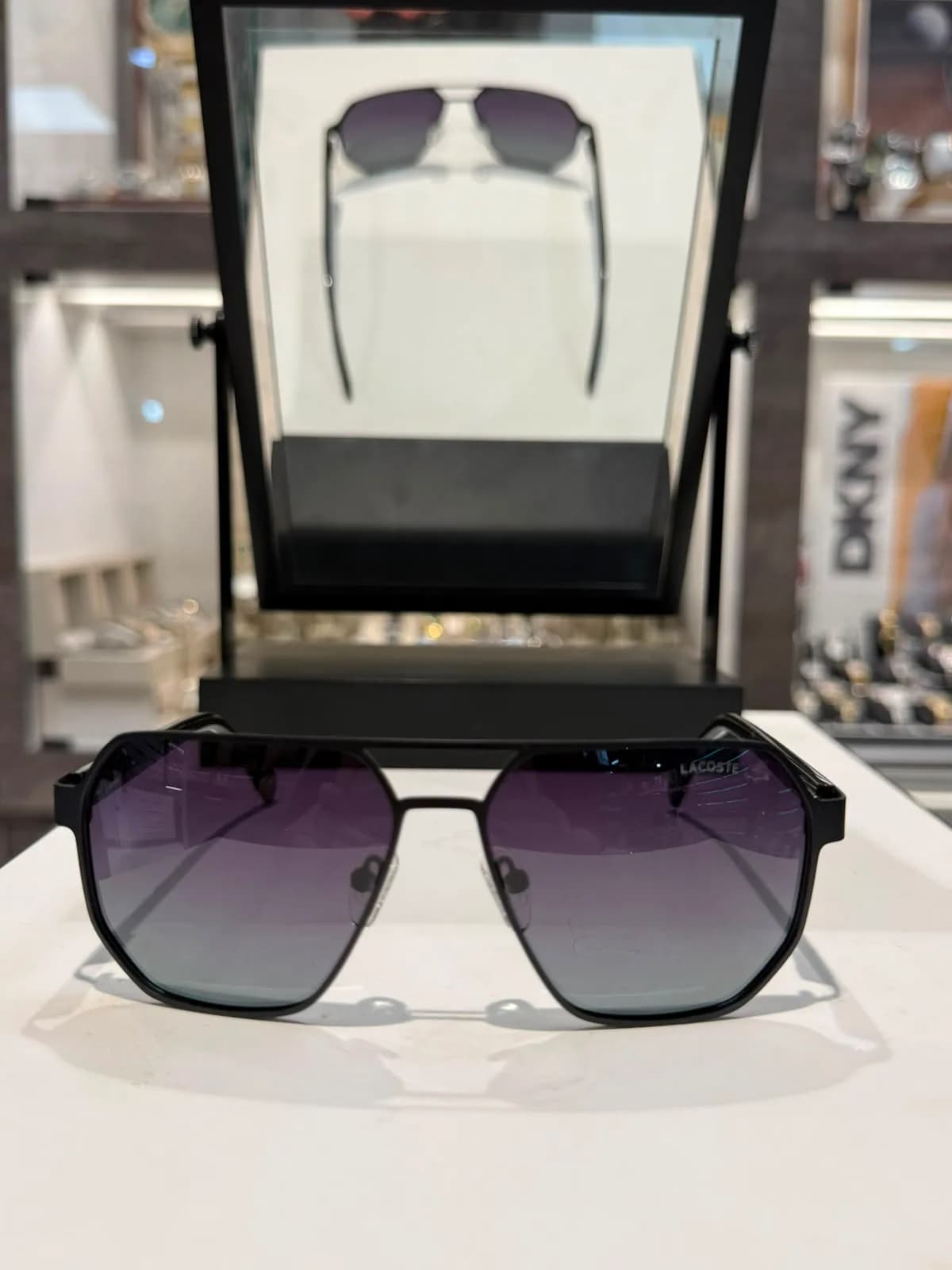 Lacoste LC-37