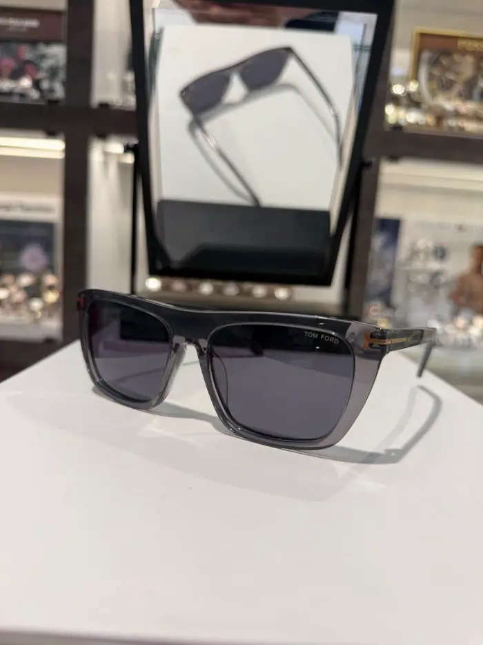 Tom Ford TF-24